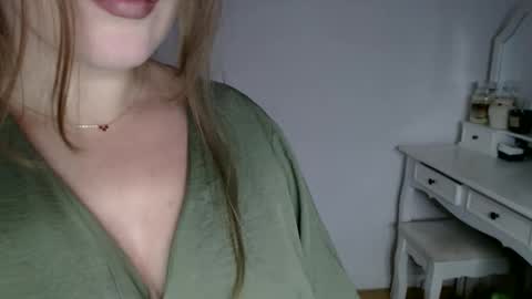 Snapshot of immouss chatting on October 15, 9:17 pm Pola online show from October 15, 9:17 pm