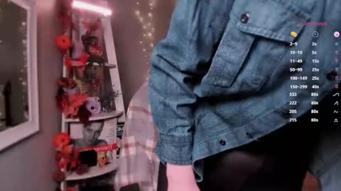 Mia online show from November 9, 10:22 am