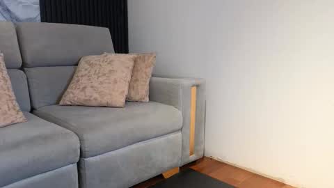 Karen  online show from January 15, 8:15 pm