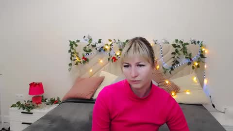 Snapshot of incredible_ariela chatting on March 1, 11:50 am incredible_ariela online show from March 1, 11:50 am