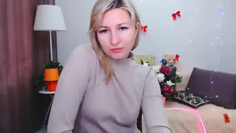 Snapshot of incredible_ariela chatting on February 16, 10:21 am incredible_ariela online show from February 16, 10:21 am