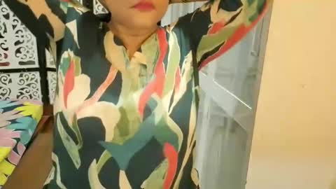 Simona online show from May 21, 9:18 am