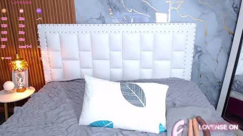 Snapshot of indiancutiie chatting on January 23, 7:40 pm LITTLE AINHOA online show from January 23, 7:40 pm