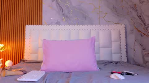 LITTLE AINHOA  online show from March 7, 8:27 pm