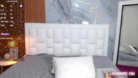 Snapshot of indiancutiie chatting on January 8, 8:18 pm LITTLE AINHOA online show from January 8, 8:18 pm