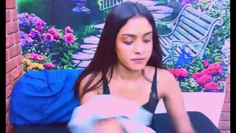 indianpretty1 online show from December 15, 8:58 pm