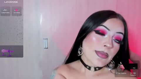 Hey  Im Indie follow me on my instagram  online show from January 20, 6:53 am