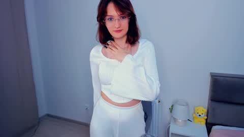 Kira online show from November 21, 4:14 am