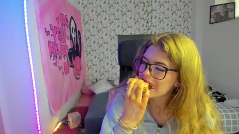 iness_lex online show from April 1, 7:31 am