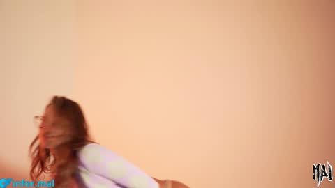 MAL ---  online show from September 20, 12:10 am