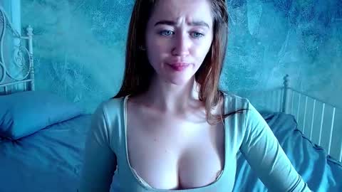 Lina online show from October 13, 2:20 pm