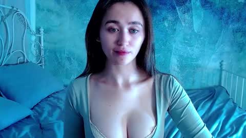 Lina online show from November 1, 2:05 am