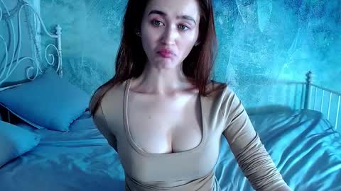 Lina online show from November 11, 3:09 pm