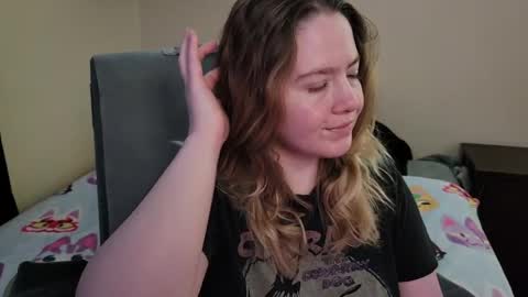 Faye online show from April 1, 10:16 am