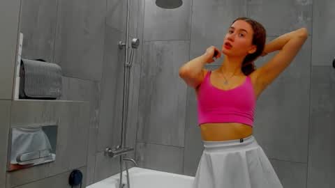 Bernadette  Join  online show from February 25, 10:52 pm