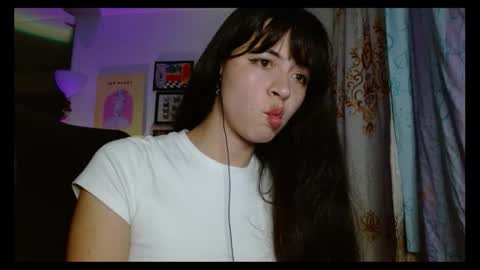Call me Avri thumps up 666 help pls..Dont forget to smile online show from October 17, 11:08 pm