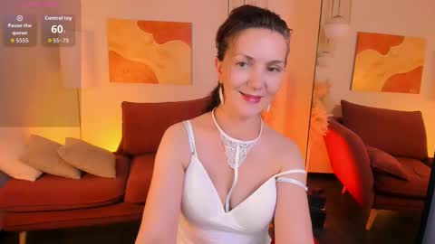 Irene online show from October 22, 1:38 pm