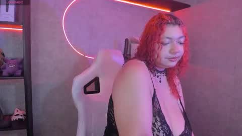 iriisfeitan online show from December 17, 10:08 am