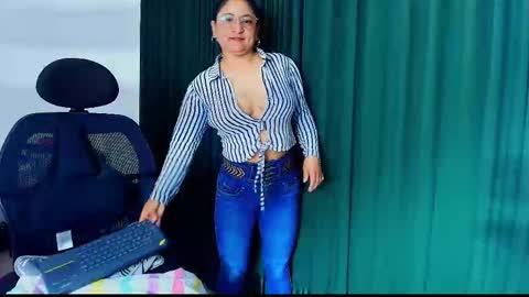 Iris  online show from September 10, 2:44 am