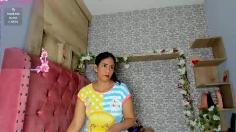 Snapshot of iris_charlotte chatting on February 17, 12:16 pm Hot Charlotte online show from February 17, 12:16 pm