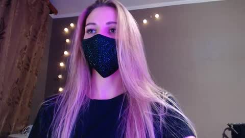 Lily online show from October 26, 6:47 pm