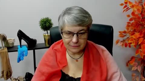 I R I S online show from February 4, 7:18 am