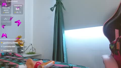 Rose online show from March 14, 12:17 pm