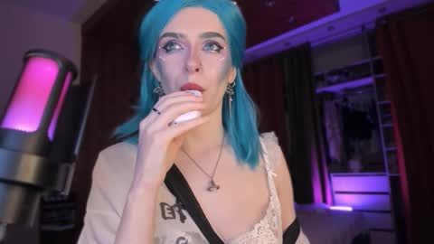 Miss Iris Fansly Miss Iris new inst.  online show from October 30, 4:41 pm