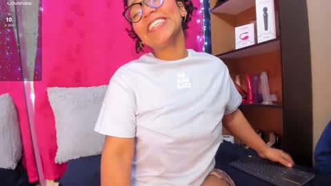 Snapshot of iriss_25 chatting on February 5, 12:17 pm iris online show from February 5, 12:17 pm