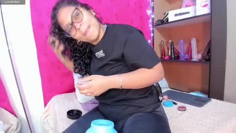 Snapshot of iriss_25 chatting on January 30, 11:44 am iris online show from January 30, 11:44 am