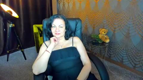 Iris online show from July 17, 6:00 pm