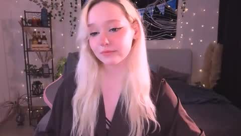 Snapshot of irma_bell chatting on October 3, 12:27 am Irma online show from October 3, 12:27 am