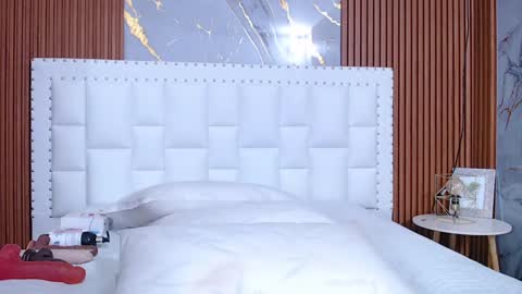 Sandy  online show from December 22, 12:05 pm