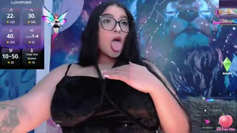 Snapshot of is_candy_west_ chatting on September 18, 5:33 pm Dani online show from September 18, 5:33 pm