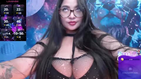 Snapshot of is_candy_west_ chatting on February 9, 2:49 am Dani online show from February 9, 2:49 am