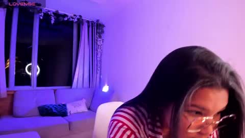 Snapshot of isa__rose chatting on October 2, 9:47 am isa rose online show from October 2, 9:47 am