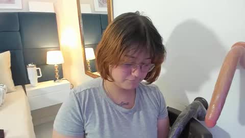 Isa online show from November 26, 6:25 am