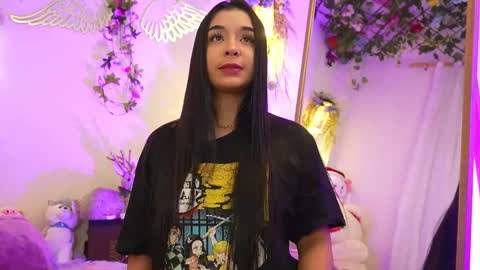 Isabella        online show from December 14, 11:43 pm