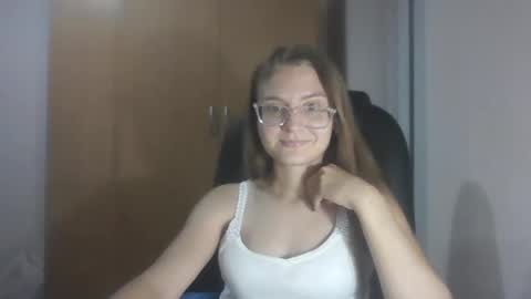 isabel_loveee online show from September 15, 6:48 pm