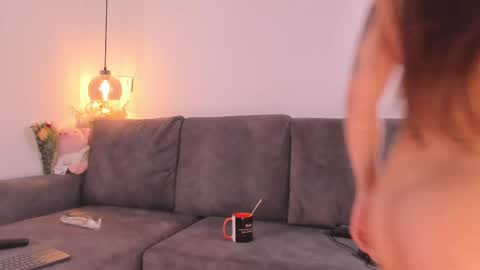 Isabela online show from September 22, 2:59 pm