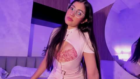 isabelastefano online show from September 10, 3:17 am