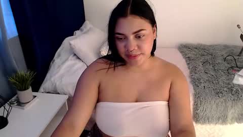 isabelateran online show from March 15, 6:54 pm