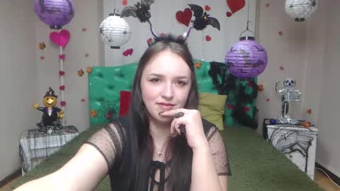 IsabelBlackberry online show from October 31, 7:12 am