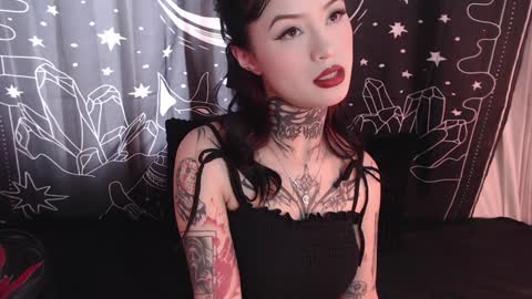 Snapshot of isabella__dark chatting on January 29, 8:04 pm online show from January 29, 8:04 pm