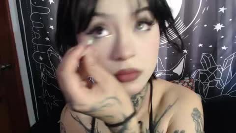Snapshot of isabella__dark chatting on January 22, 9:11 pm online show from January 22, 9:11 pm