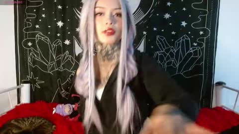 Snapshot of isabella__dark chatting on October 11, 10:56 pm online show from October 11, 10:56 pm