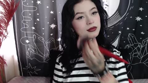 Snapshot of isabella__dark chatting on February 8, 8:32 pm online show from February 8, 8:32 pm