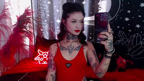 Snapshot of isabella__dark chatting on February 15, 8:45 pm online show from February 15, 8:45 pm