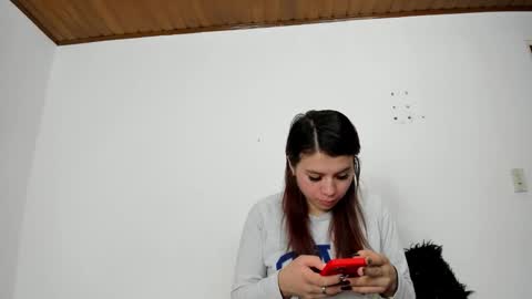 isabella_jaramillo online show from November 13, 12:26 pm