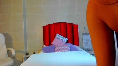 isabella montez online show from December 22, 9:20 pm